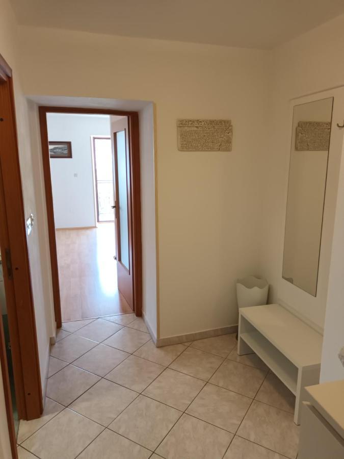 Apartments Dorcic Baška Exteriör bild