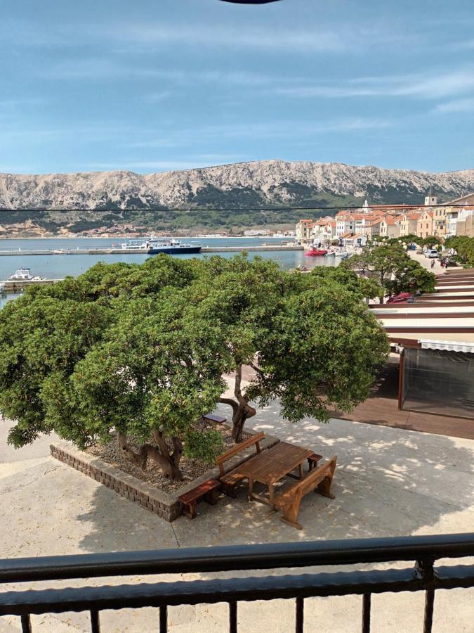 Apartments Dorcic Baška Exteriör bild