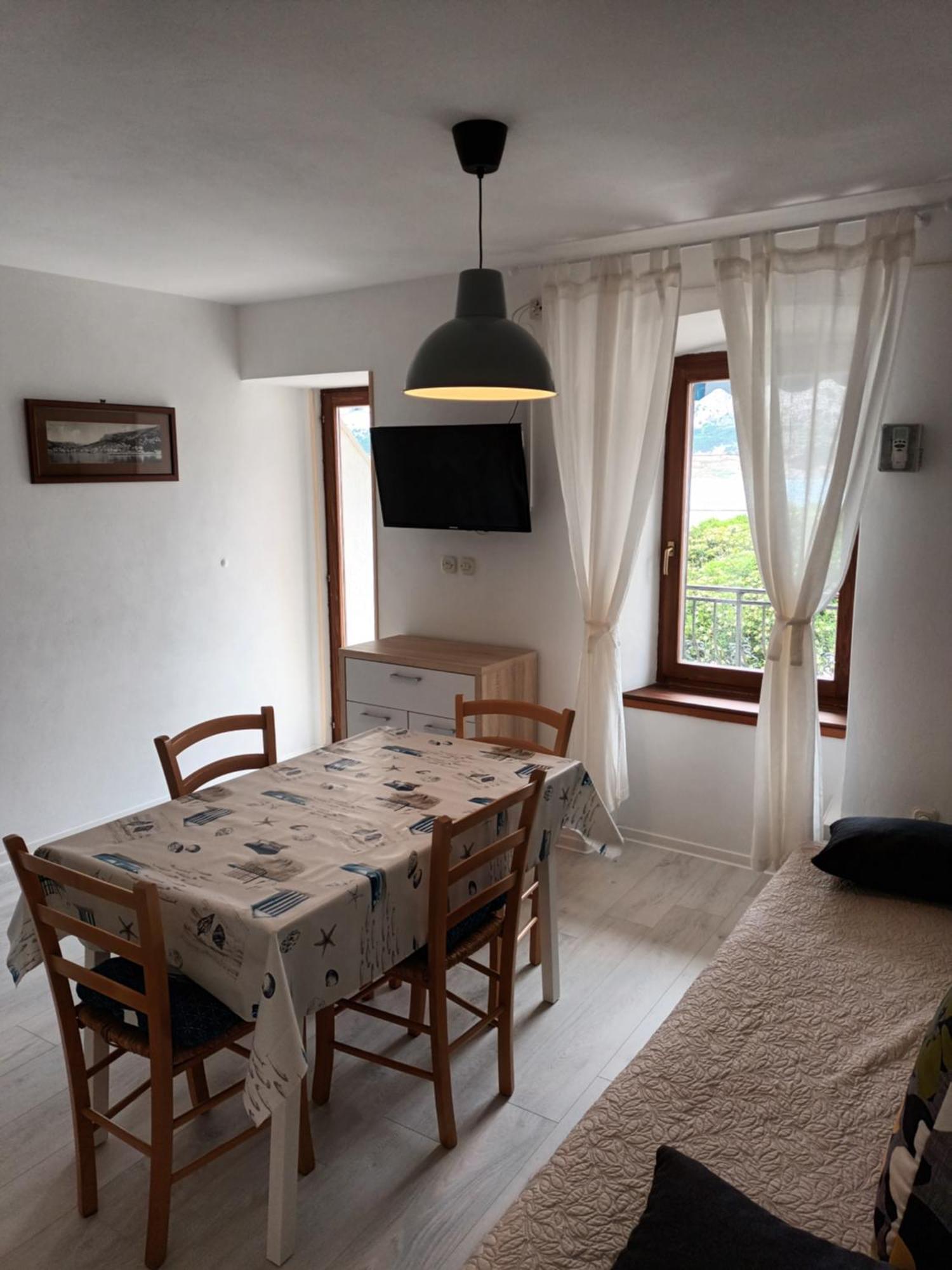 Apartments Dorcic Baška Exteriör bild