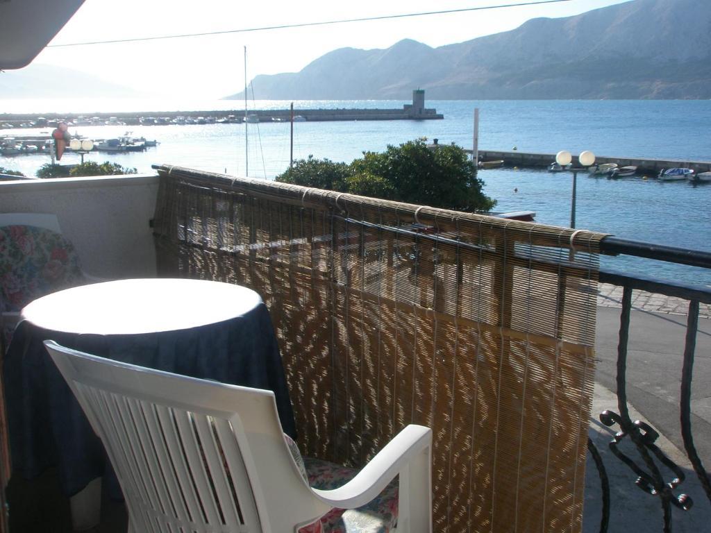 Apartments Dorcic Baška Exteriör bild