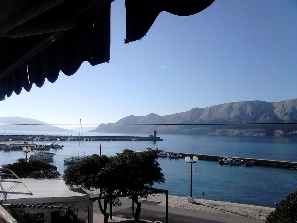 Apartments Dorcic Baška Exteriör bild